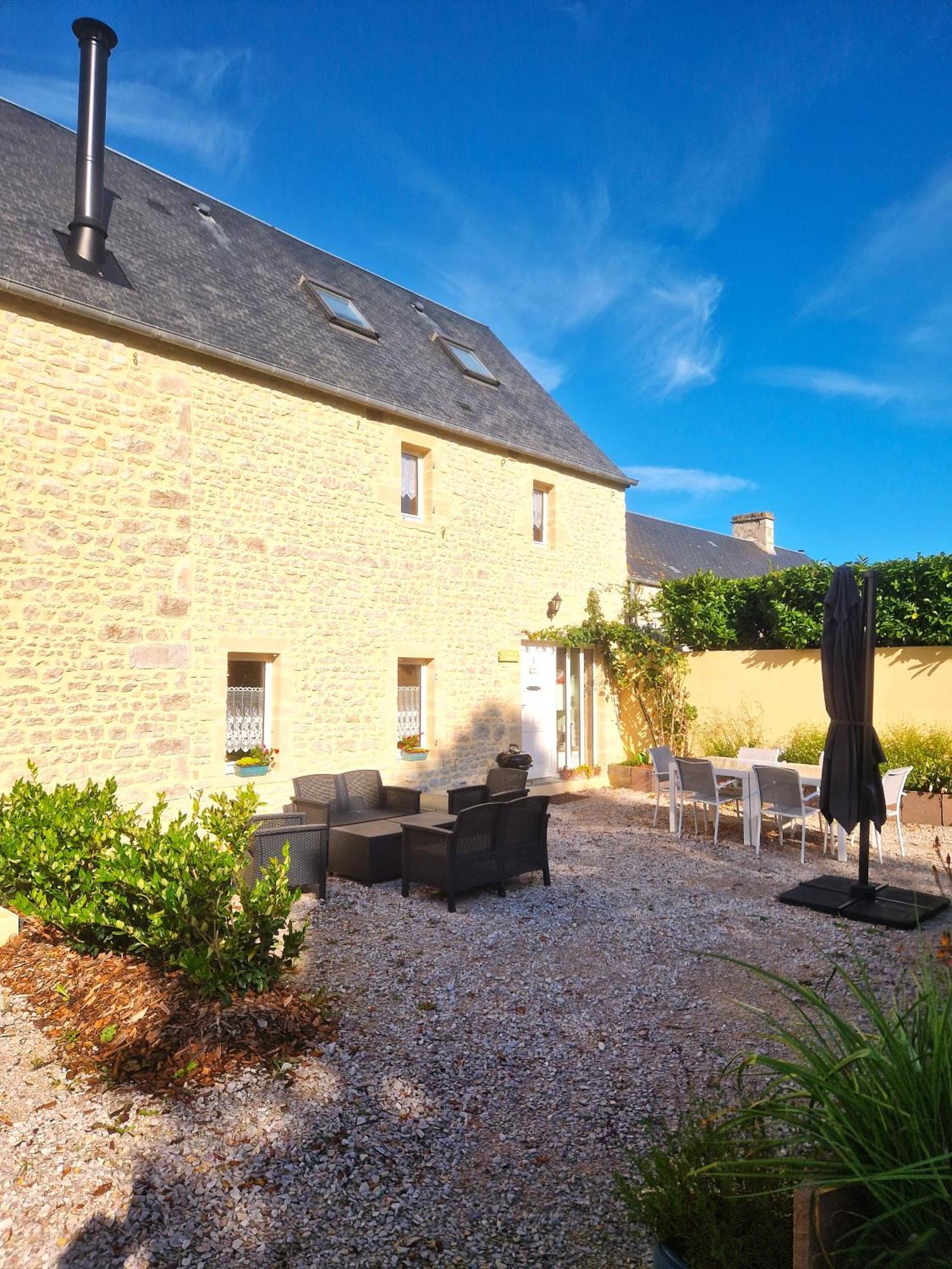 Domaine De Houtteville - Gites - Omaha Beach Normandy Surrain Esterno foto
